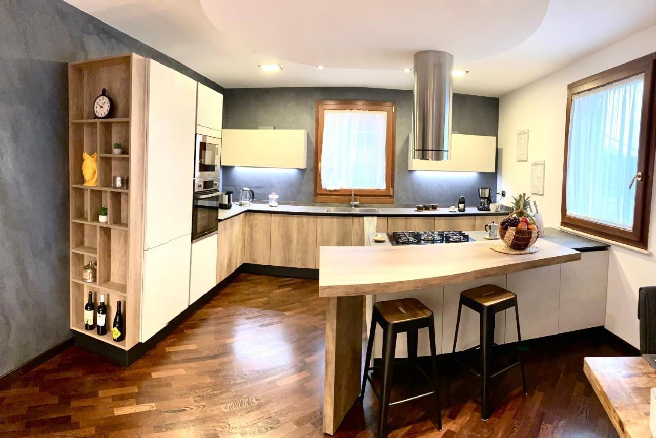 Appartement Wood Luxury House à Pescara Extérieur photo